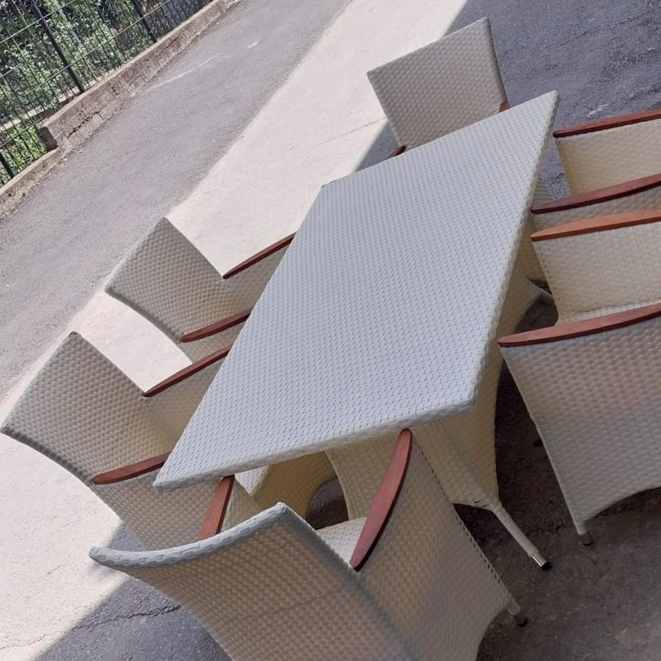 Masa ve Sandalye Takımı Yenileme